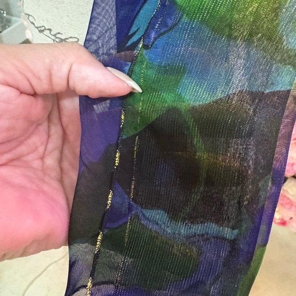 Vintage Oscar de la Renta Blue and Green Floral Design Scarf - Picture 4 of 6